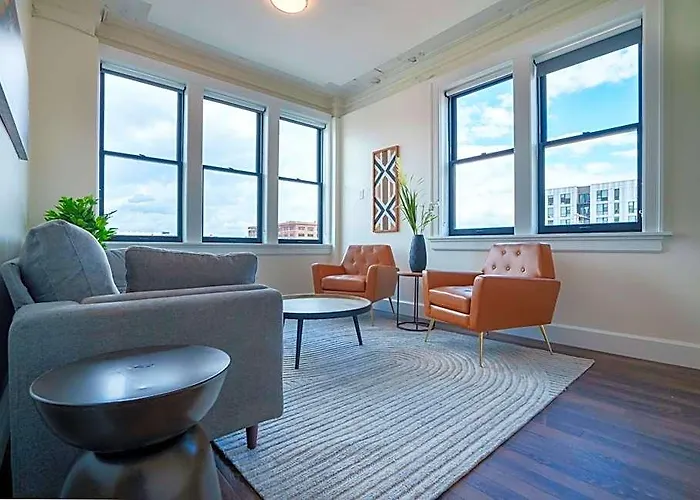 Aparthotel The Standard Downtown 3*